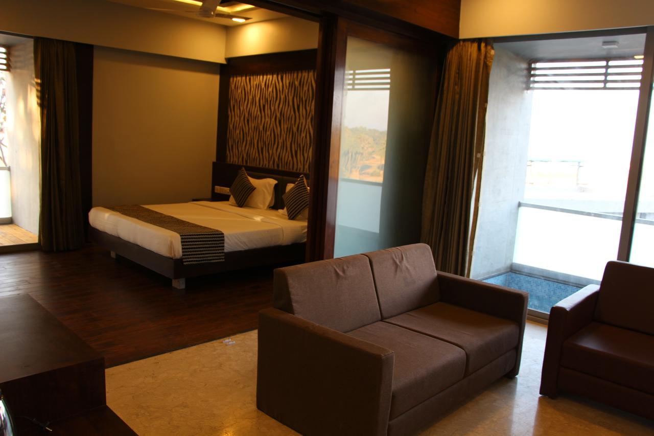Krishna Beach Resorts - 迪乌 外观 照片